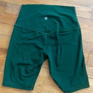 LULULEMON biker shorts 8’’ green size 4
